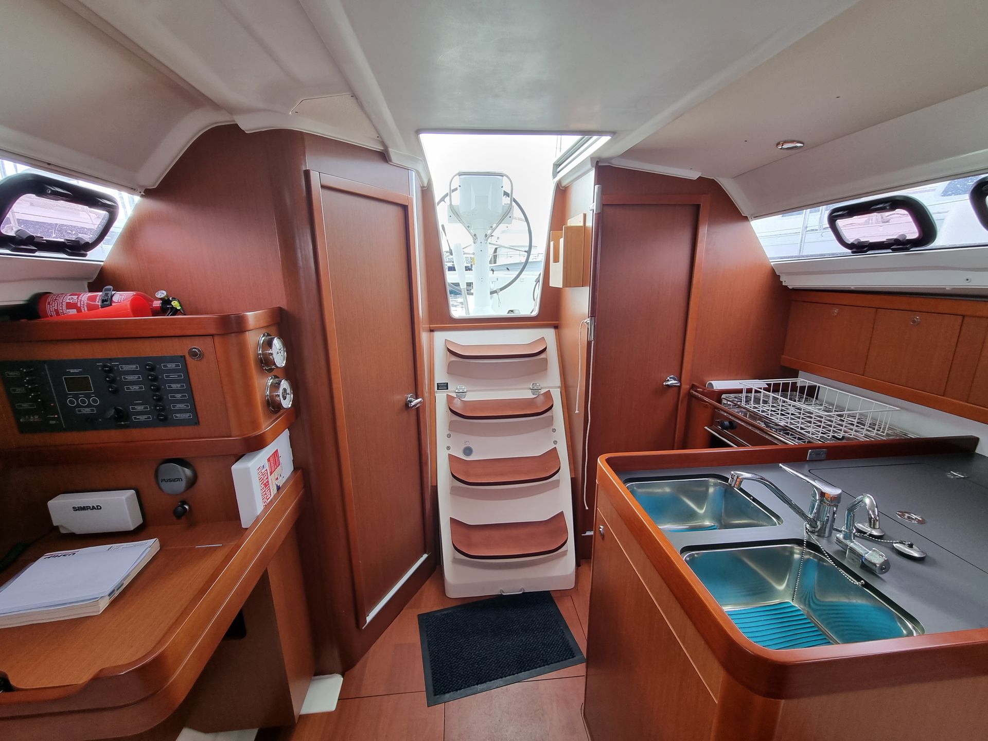 slider 12 Beneteau Oceanis 31